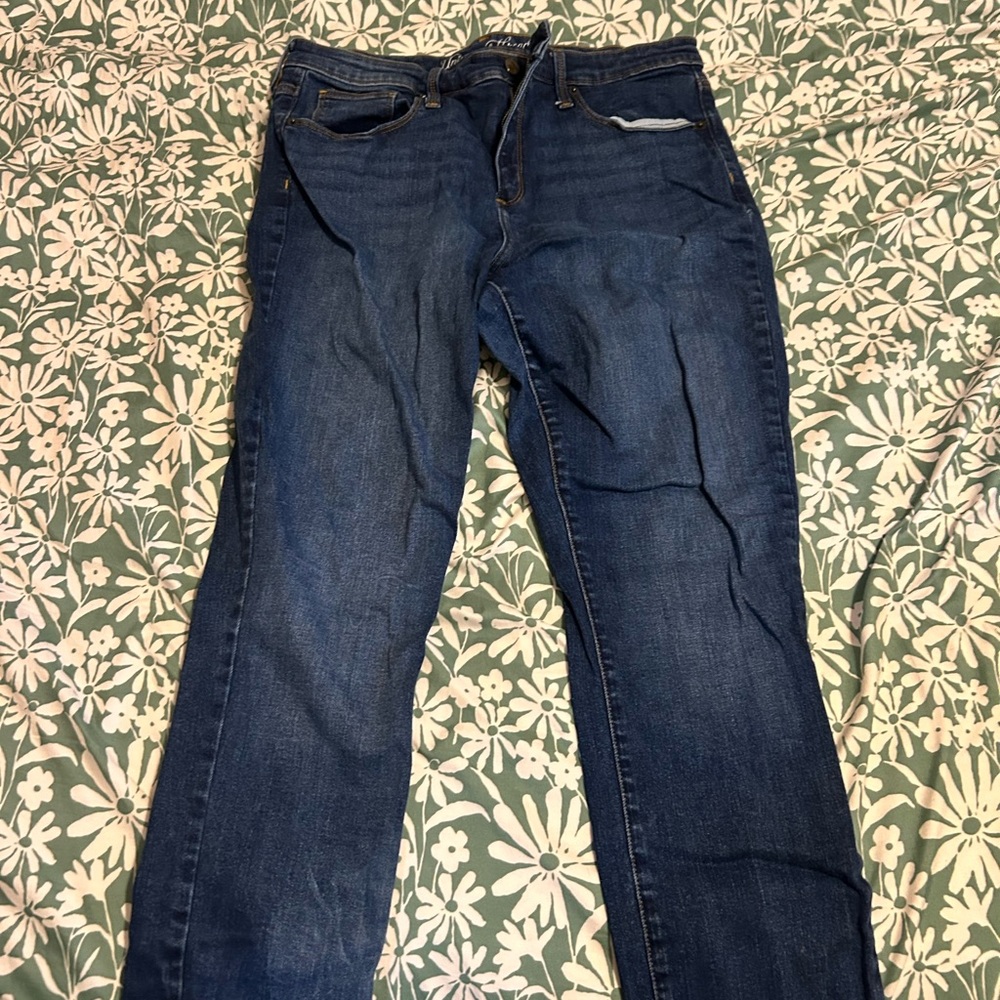 Universal Thread Medium Blue Denim Jeans